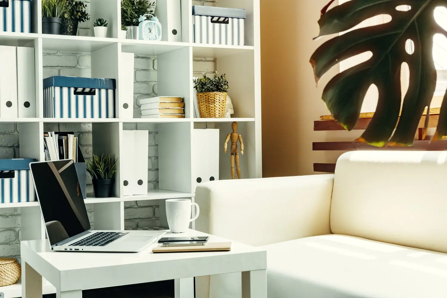 Organizacja domowego biura - ergonomia i produktywność
