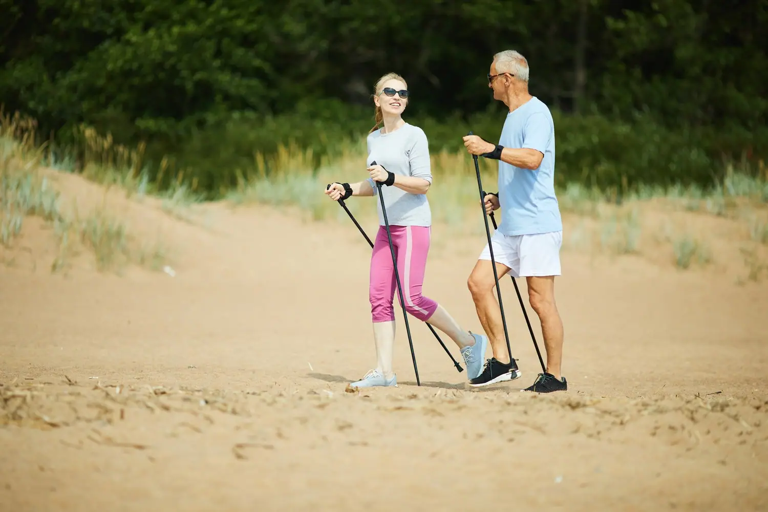 Nordic walking dla początkujących - kompletny przewodnik