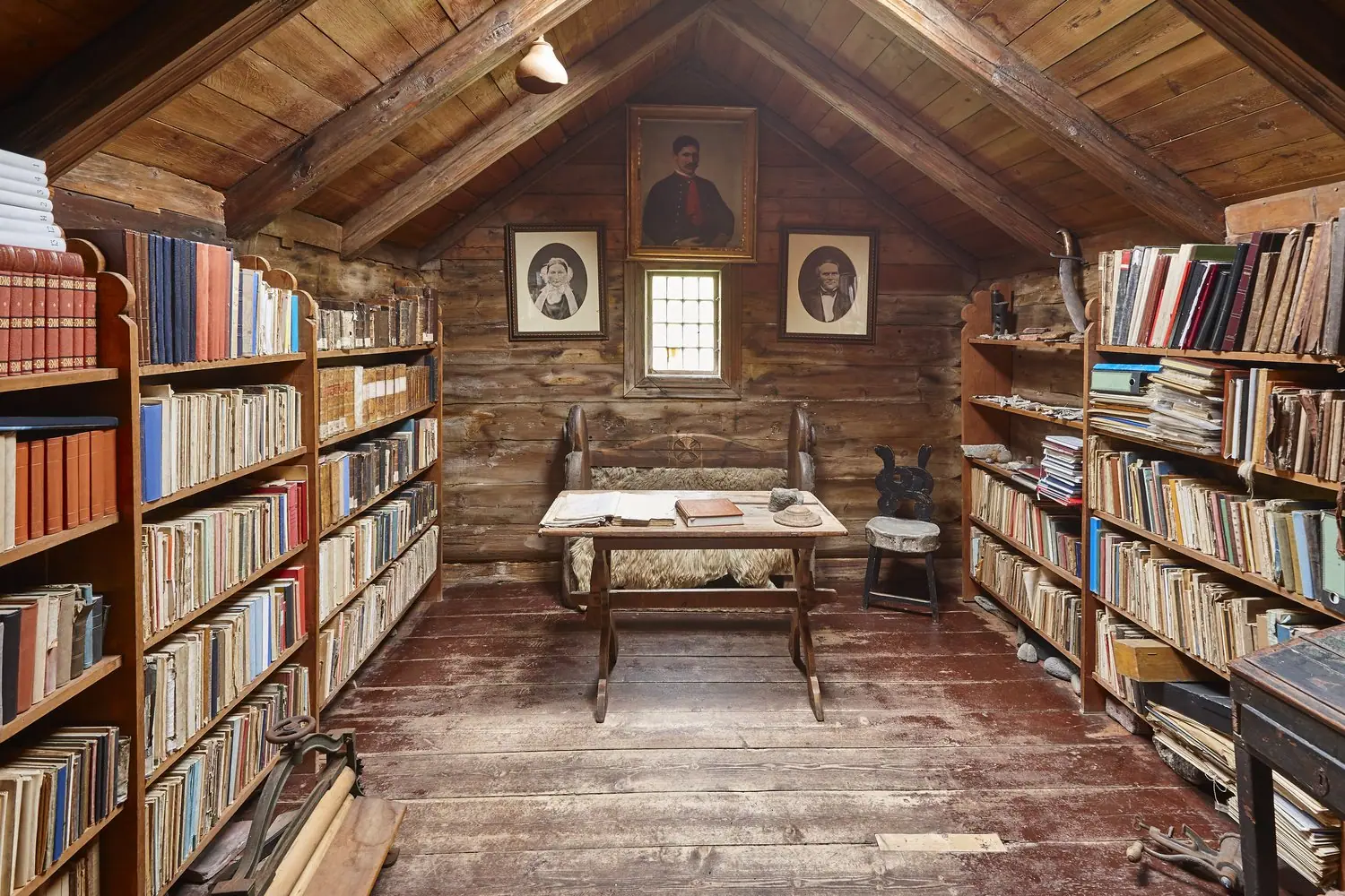 Tworzenie domowej biblioteki - praktyczne wskazówki
