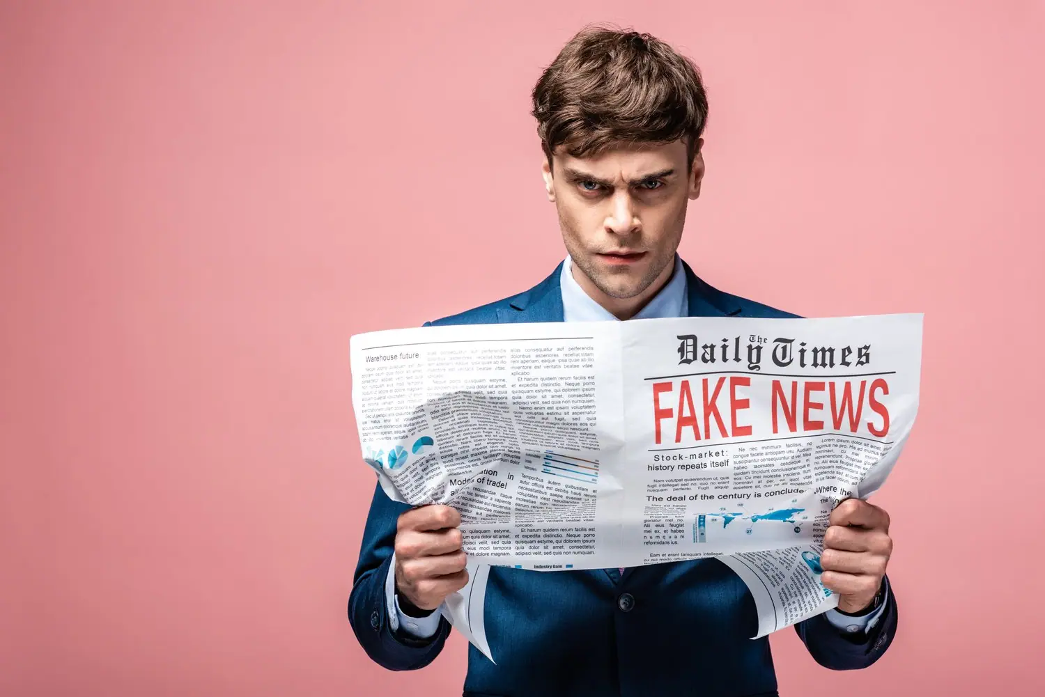 Jak walczyć z fake newsami w mediach społecznościowych - przewodnik dla użytkowników